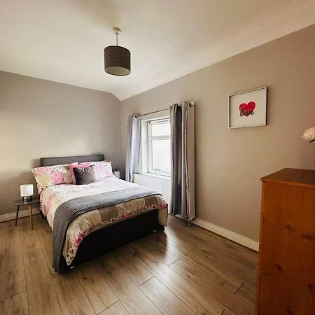Gaeltacht Quarter Cosy Home Белфаст Экстерьер фото