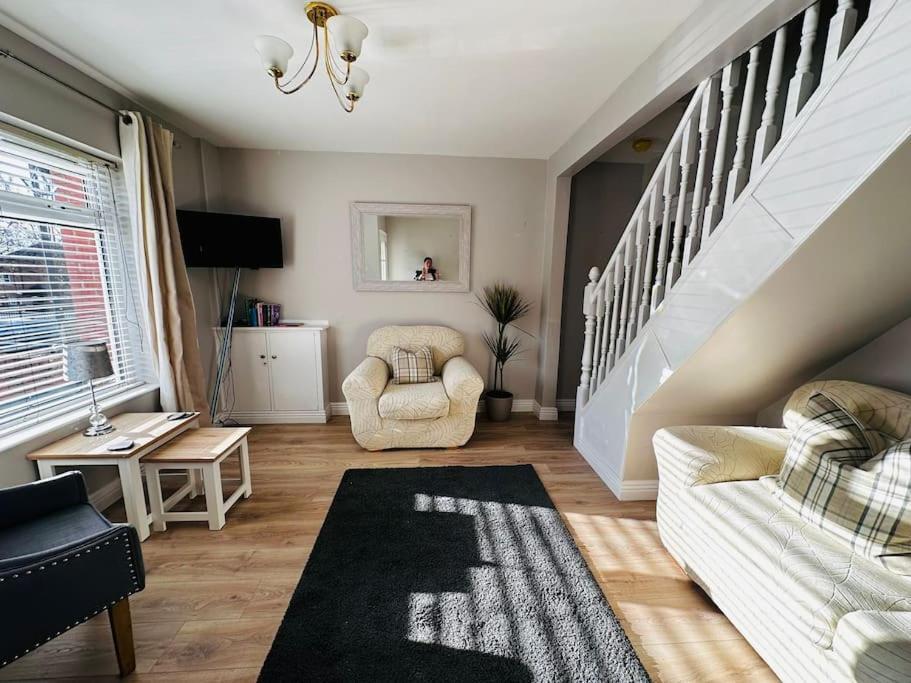 Gaeltacht Quarter Cosy Home Белфаст Экстерьер фото